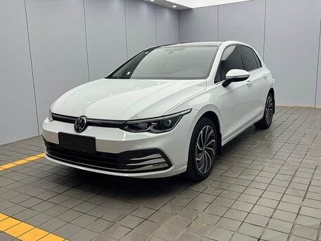 Volkswagen Golf VIII
