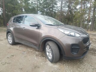 2017 Kia Sportage IV, коричневый, 1600000 рублей, вид 3
