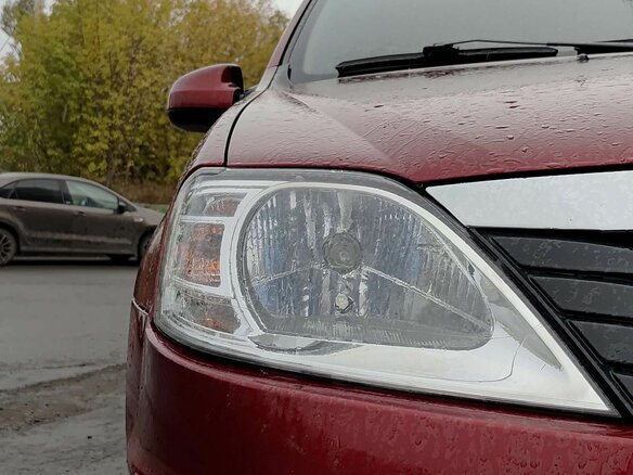 2011 Renault Logan I Рестайлинг, красный, 349000 рублей - вид 16