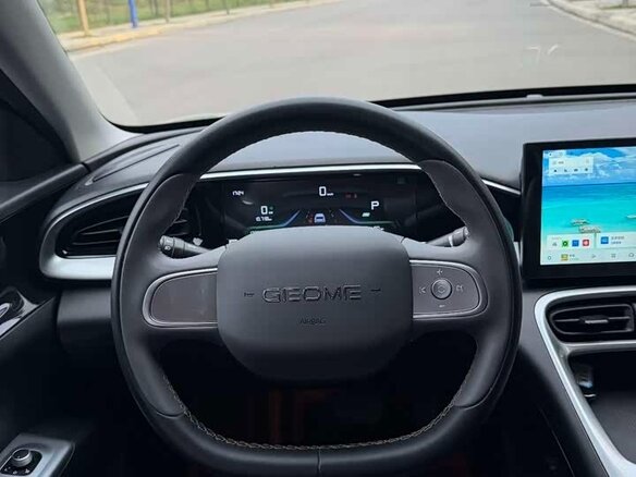 2025 Geely EX2, серебристый, 1210750 рублей - вид 8