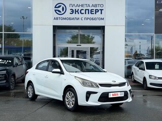 2018 Kia Rio IV, белый, 1310000 рублей, вид 1