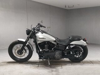 2011 Harley-Davidson Street Bob, серебристый, 845000 рублей, вид 2