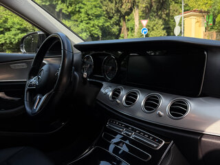 2018 Mercedes-Benz E-Класс 200 V (W213, S213, C238), чёрный, 2300000 рублей, вид 5