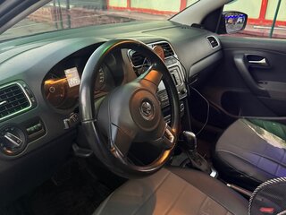 2014 Volkswagen Polo V, чёрный, 800000 рублей, вид 4