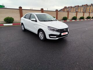 2025 Lada (ВАЗ) Vesta I Рестайлинг (NG), белый, 1370000 рублей, вид 3
