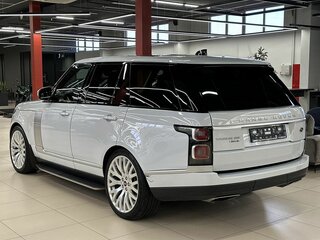 2018 Land Rover Range Rover IV Рестайлинг, белый, 7670000 рублей, вид 4