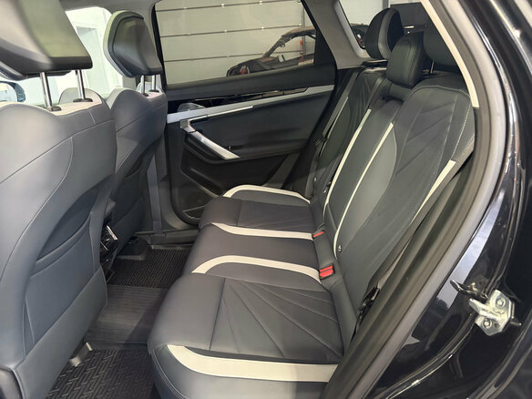 2024 Geely Atlas II, чёрный, 2677000 рублей - вид 12