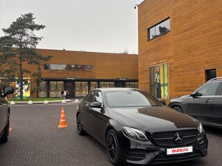 2019 Mercedes-Benz E-Класс 220 d V (W213, S213, C238), чёрный, 2950000 рублей, вид 1
