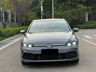 2024 Volkswagen Golf VIII, серый, 2850000 рублей, вид 2