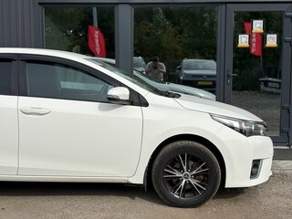 2014 Toyota Corolla XI (E160, E170, E180), белый, 1220000 рублей, вид 5