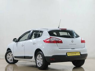 2013 Renault Megane III Рестайлинг, белый, 599000 рублей, вид 4