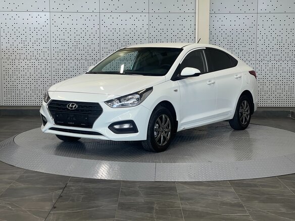 2018 Hyundai Solaris II, белый - вид 2