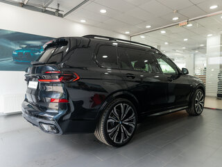 2025 BMW X7 40d I (G07) Рестайлинг, чёрный, 17265000 рублей, вид 2