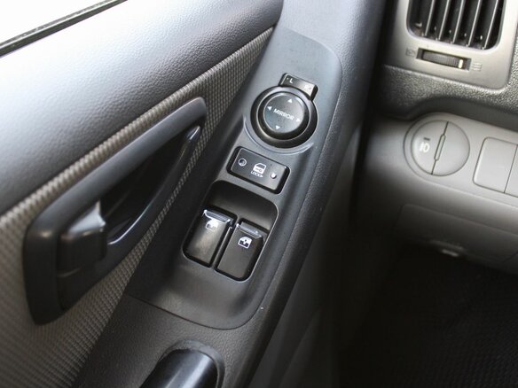 2012 Hyundai Grand Starex I, серый, 1399000 рублей - вид 4
