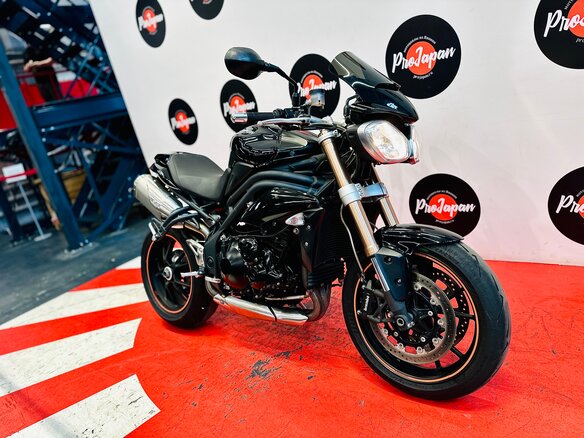 2011 Triumph Speed Triple, чёрный, 550000 рублей - вид 2