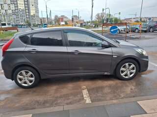 2011 Hyundai Solaris I, серый, 700000 рублей, вид 3