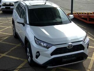 2021 Toyota RAV4 V (XA50), белый, 3500000 рублей, вид 1