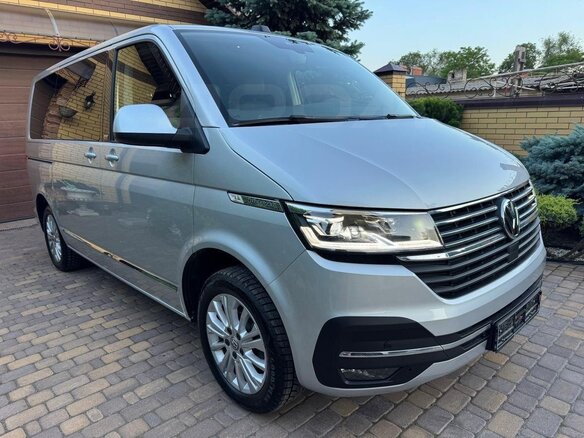 2023 Volkswagen Multivan T6 Рестайлинг, серебристый, 5250000 рублей