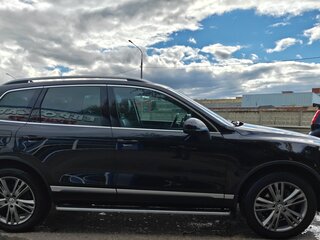 2012 Volkswagen Touareg II, чёрный, 2099999 рублей, вид 4