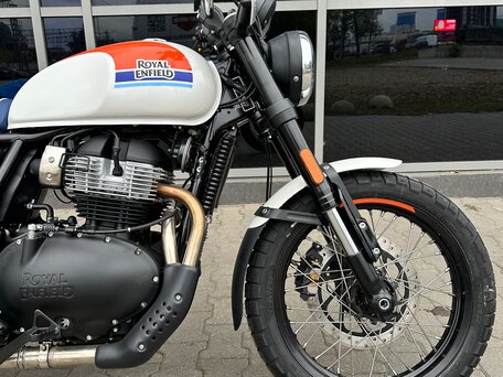 2026 Royal Enfield Bear 650, белый, 728000 рублей, вид 3