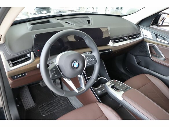2025 BMW X1 Long 25Li xDrive III (U11/U12), чёрный, 6040000 рублей - вид 10