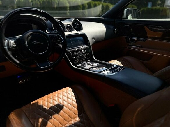 2018 Jaguar XJ IV (X351) Рестайлинг, белый, 3900000 рублей - вид 18