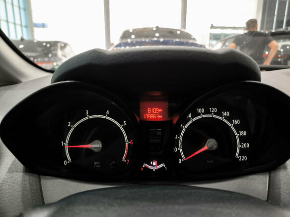 2008 Ford Fiesta Mk6, чёрный, 450000 рублей - вид 12