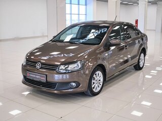 2015 Volkswagen Polo V, коричневый, 1020000 рублей, вид 1
