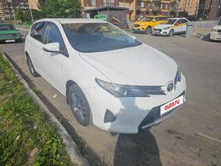 2014 Toyota Auris II, белый, 1400000 рублей, вид 2