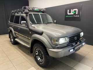 1995 Toyota Land Cruiser 80 Series Рестайлинг, серый, 1990000 рублей, вид 1