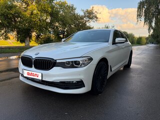 2018 BMW 5 серии 520i VII (G30/G31/G38), белый, 2700000 рублей, вид 1