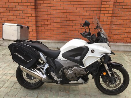 2012 Honda VFR 1200X (Crosstourer), белый, 890000 рублей, вид 1