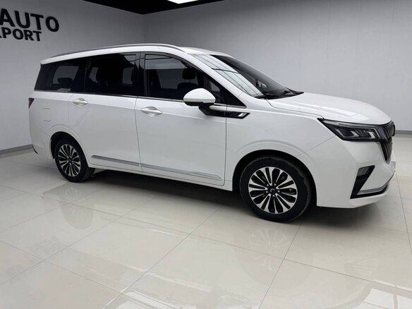 2022 Wuling Jiachen, белый, 1300000 рублей - вид 2