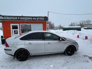 2006 Ford Focus II, серебристый, 290000 рублей, вид 2