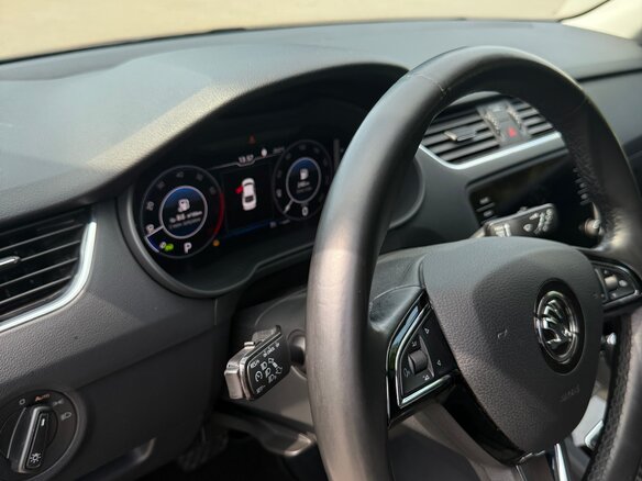 2019 Skoda Octavia III (A7) Рестайлинг, синий, 1800000 рублей - вид 18