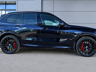 2024 BMW X5 M60i IV (G05/G18) Рестайлинг, синий, 14790000 рублей, вид 5