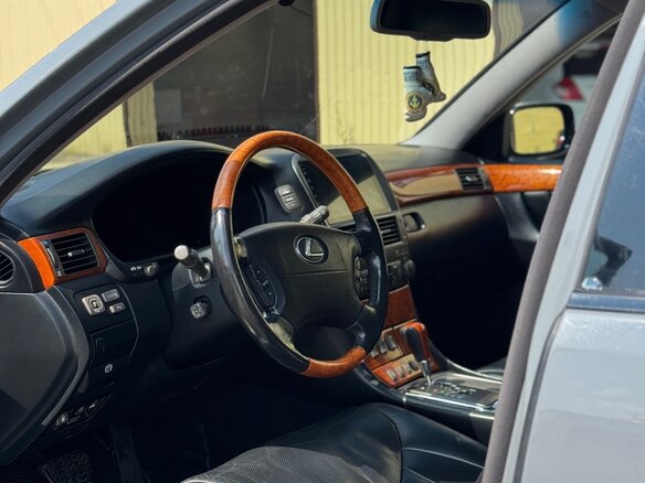 2002 Lexus LS 430 III, серый, 1150000 рублей - вид 12