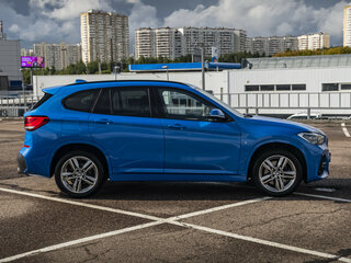 2020 BMW X1 20i xDrive II (F48) Рестайлинг, синий, 3400000 рублей, вид 4