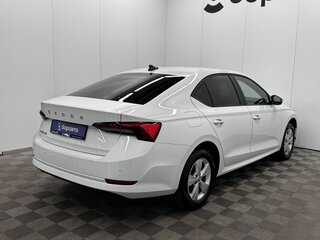 2021 Skoda Octavia IV (A8), белый, 2129000 рублей, вид 4