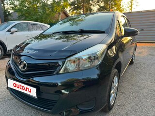 2012 Toyota Vitz III (XP130), чёрный, 700000 рублей, вид 2