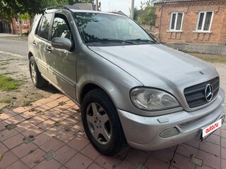 2002 Mercedes-Benz M-Класс 500 I (W163) Рестайлинг, серебристый, 650000 рублей, вид 2