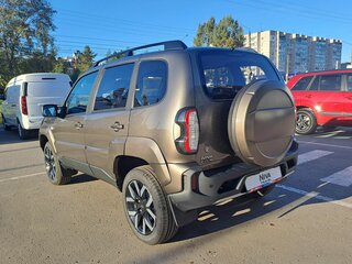 2026 Lada (ВАЗ) Niva Travel I Рестайлинг, коричневый, 1852900 рублей, вид 3
