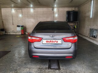2011 Kia Rio 5-speed III, серый, 550000 рублей, вид 5