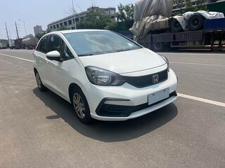 2023 Honda Fit IV Рестайлинг, белый, 1100000 рублей, вид 3
