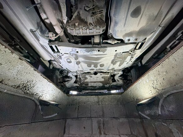 2011 Land Rover Discovery IV, коричневый, 1697000 рублей - вид 23