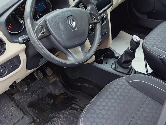 2014 Renault Logan II, белый, 710000 рублей - вид 4