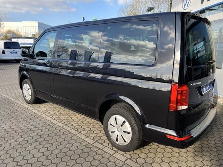 2023 Volkswagen Caravelle T6 Рестайлинг, чёрный, 4600000 рублей, вид 3