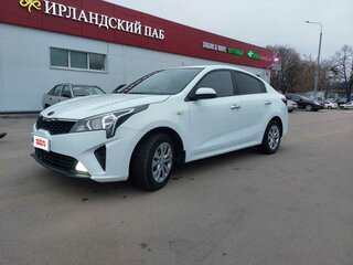 2020 Kia Rio IV Рестайлинг, белый, 1265000 рублей, вид 1