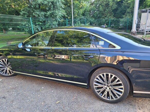 2022 Audi A8 Long 55 TFSI IV (D5), чёрный, 7890000 рублей - вид 3