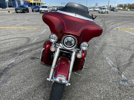 2009 Harley-Davidson Electra Glide, красный, 850000 рублей, вид 3